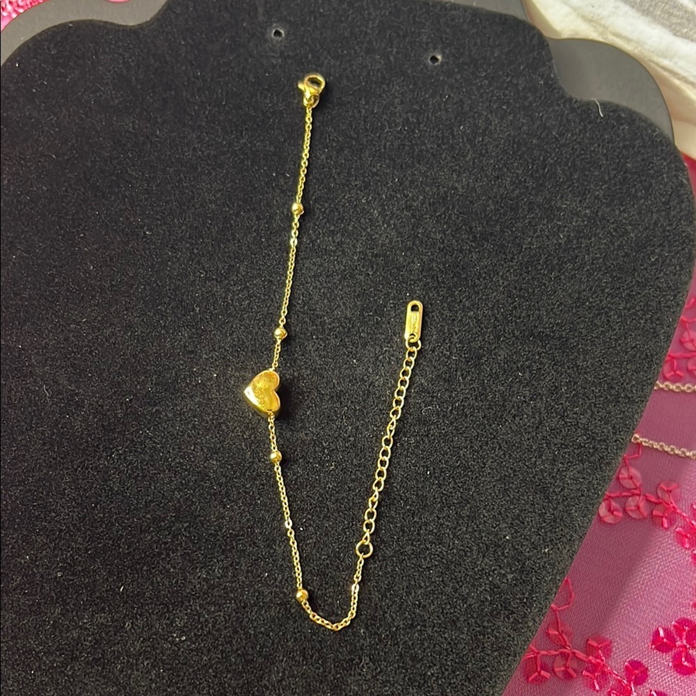 18K Gold Plated SS Dainty Beaded Bracelet with a Heart - Picture 2 of 4